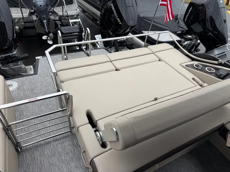 Slide: The Image of Bennington 30QXSBAX2 2026 - 14