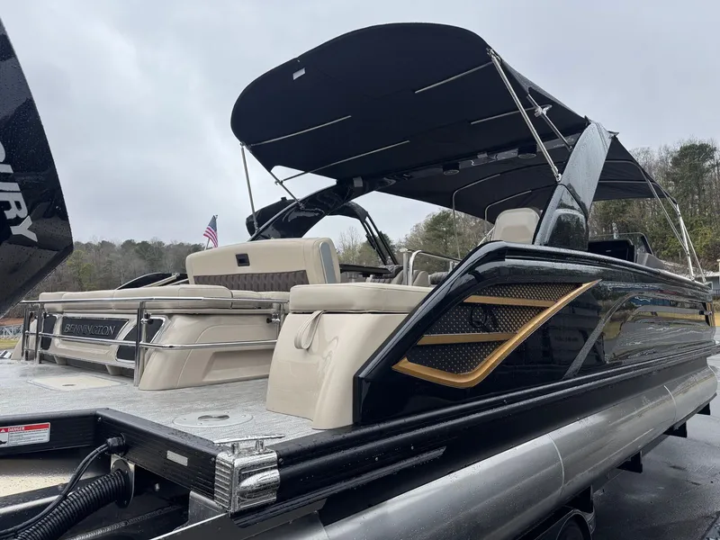 Slide: The Image of Bennington 30QXSBAX2 2026 - 24