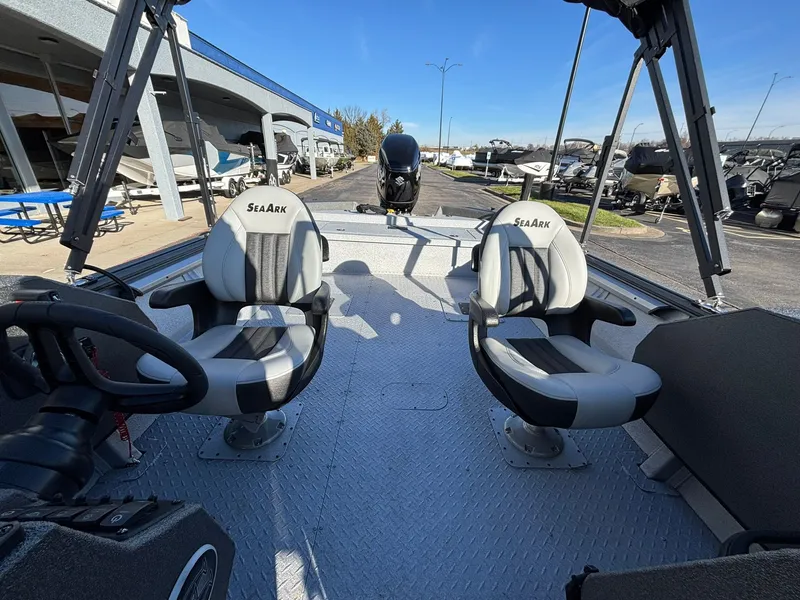 Slide: The Image of SeaArk Protege 240 2026 - 17