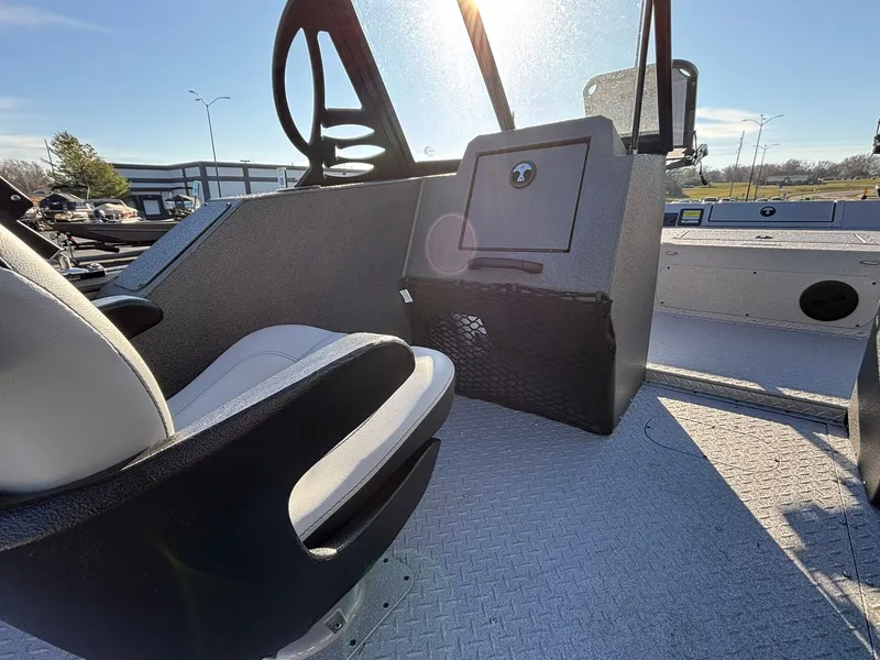 Slide: The Image of SeaArk Protege 240 2026 - 18