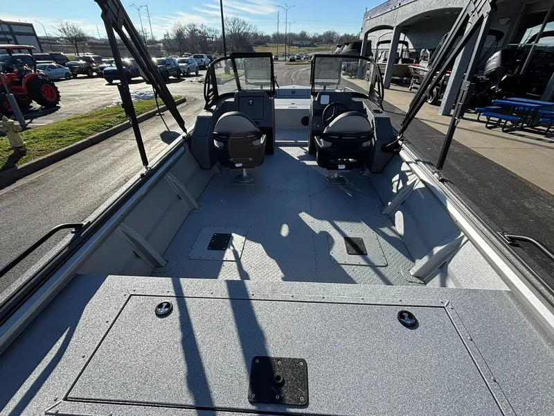 Slide: The Image of SeaArk Protege 240 2026 - 31