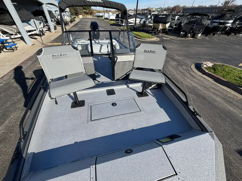 Slide: The Image of SeaArk Protege 240 2026 - 9