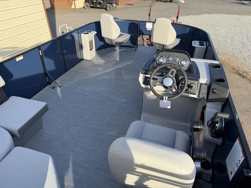 Slide: The Image of Lowe LF 172 2026 - 13