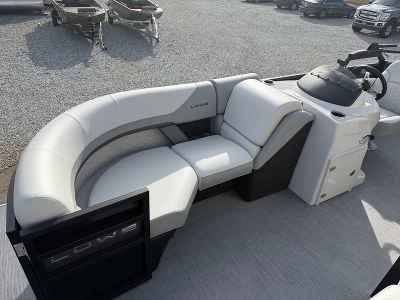 Slide: The Image of Lowe SS230 DV 2026 - 5