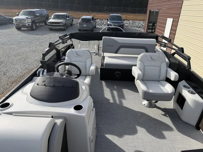 Slide: The Image of Lowe SS230 DV 2026 - 6