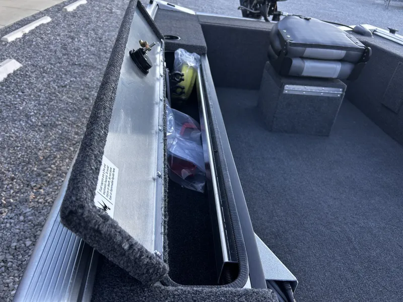 Slide: The Image of Lowe Skorpion 16 STICKSTEER 2026 - 7