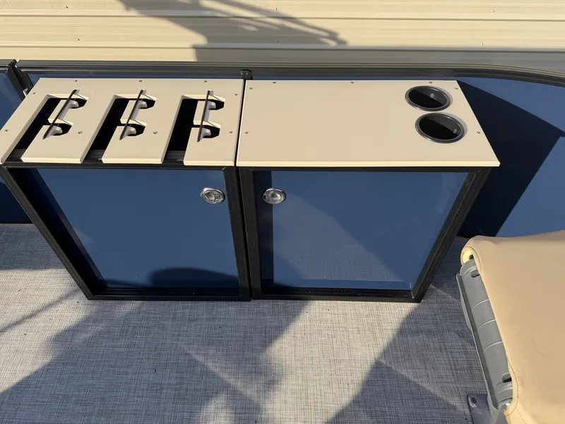 Slide: The Image of Lowe LF 172 2026 - 6