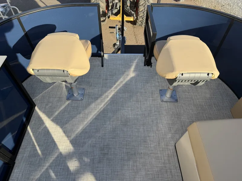 Slide: The Image of Lowe LF 172 2026 - 7