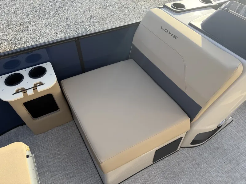 Slide: The Image of Lowe LF 172 2026 - 12