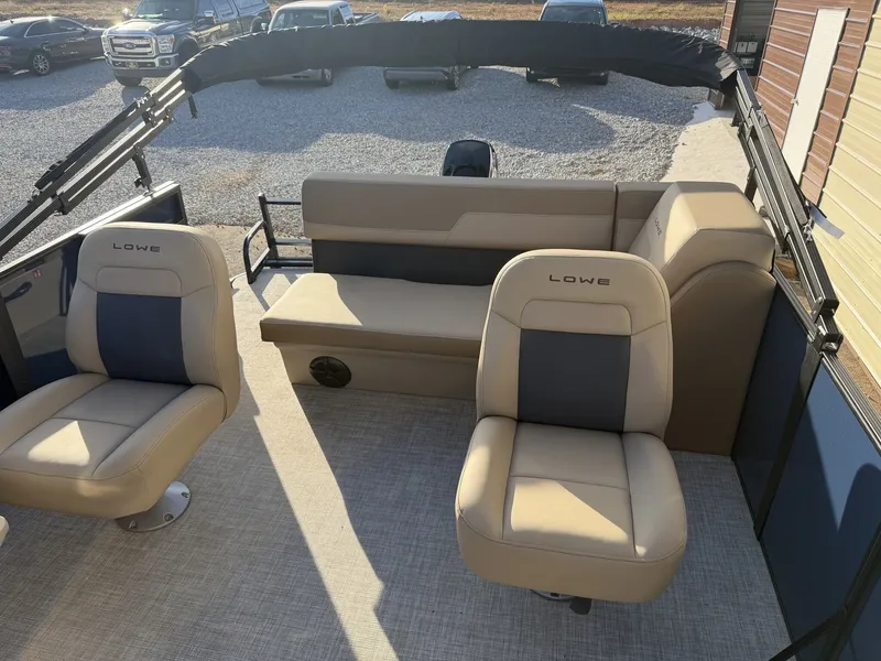 Slide: The Image of Lowe LF 172 2026 - 5