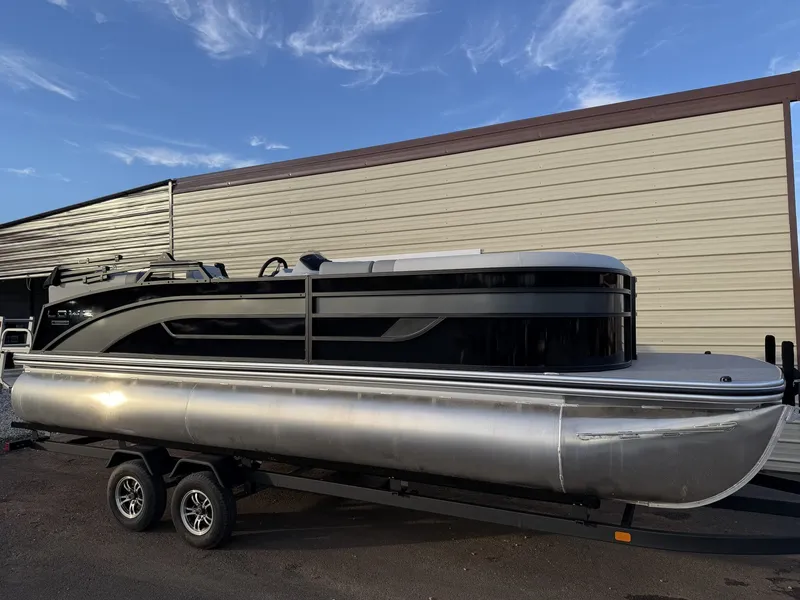 Slide: The Image of Lowe Ss 230 2026 - 2