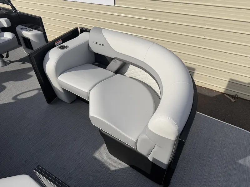 Slide: The Image of Lowe SS230 DV 2026 - 3