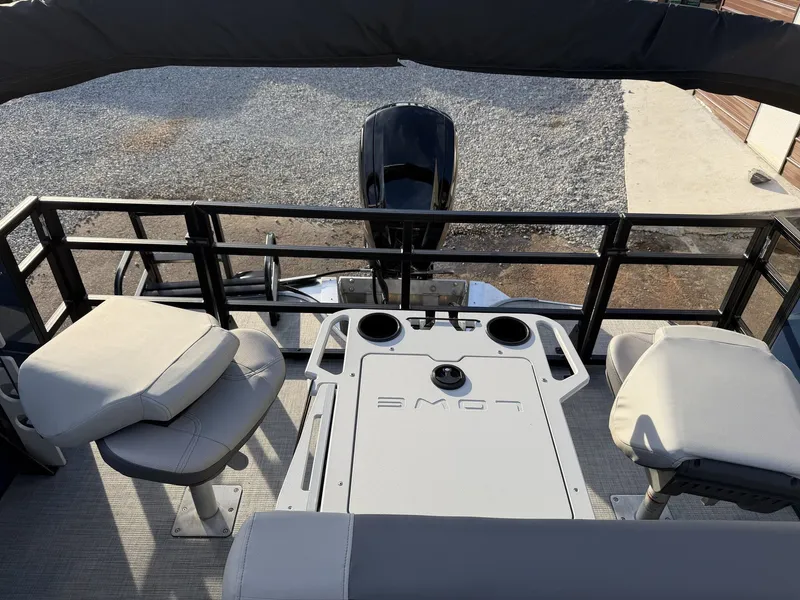 Slide: The Image of Lowe LF 172 2026 - 5