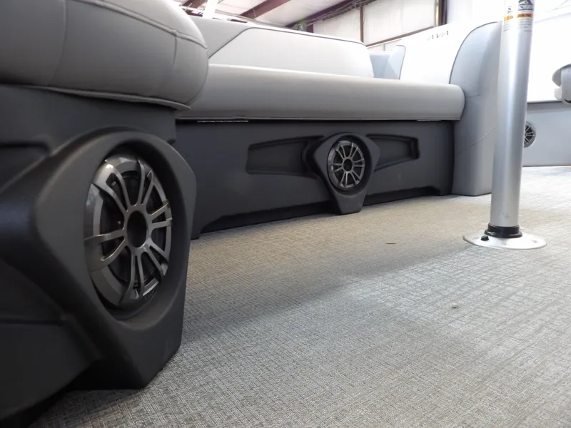 Slide: The Image of Avalon Venture 85 Rear Fish - 21' 2026 - 22