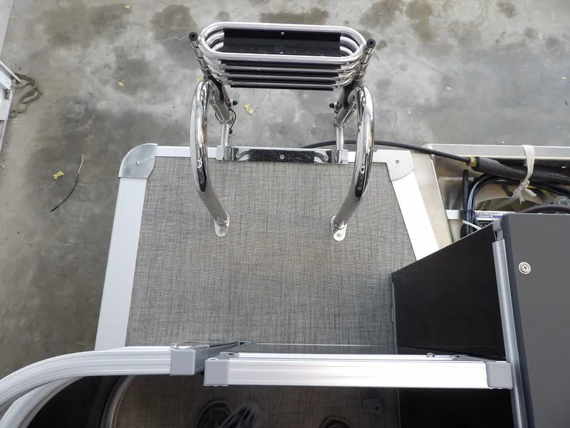 Slide: The Image of Avalon Venture 85 Rear Fish - 21' 2026 - 31