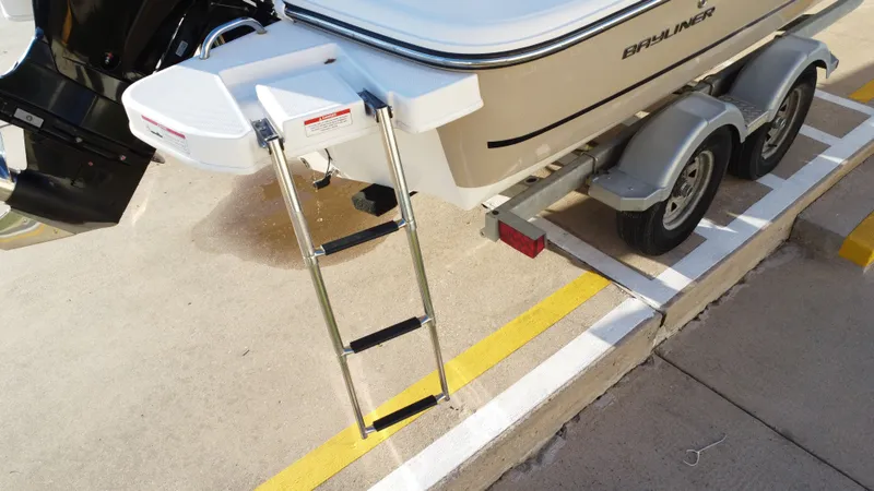 Slide: The Image of Bayliner 210 DB 2015 - 22