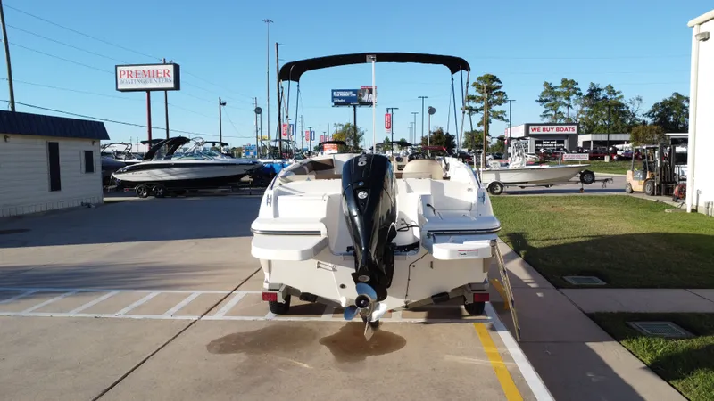 Slide: The Image of Bayliner 210 DB 2015 - 5