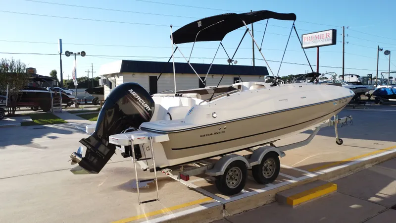 Slide: The Image of Bayliner 210 DB 2015 - 6