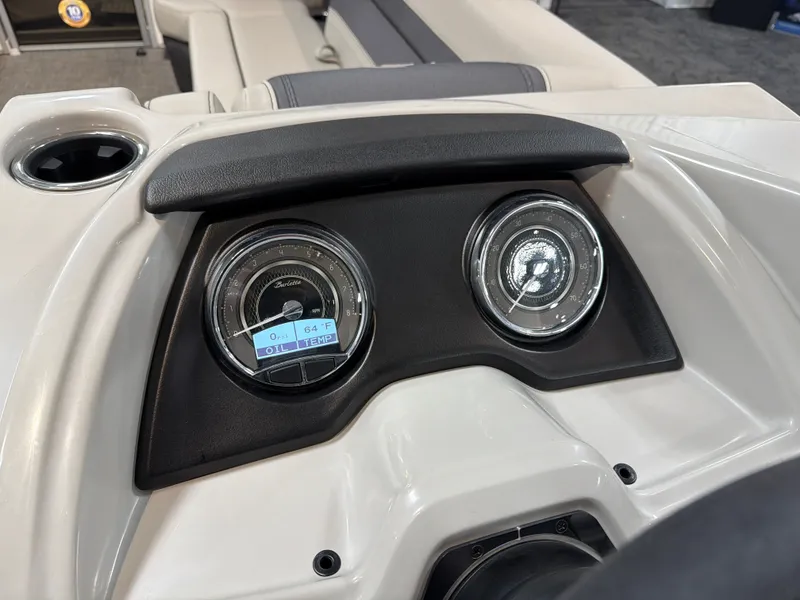 Slide: The Image of Barletta Cabrio 24UC 2025 - 16