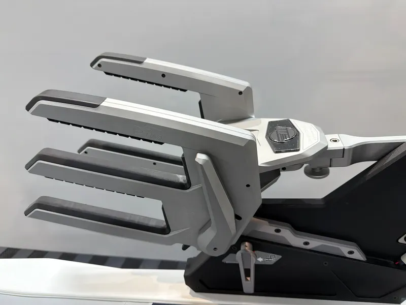 Slide: The Image of Malibu Wakesetter 23 LSV 2025 - 23