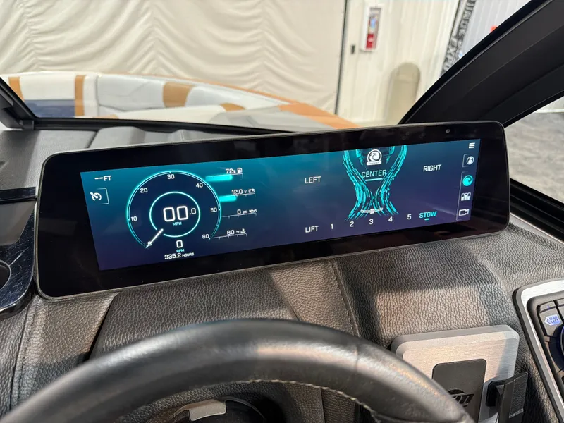 Slide: The Image of Malibu Wakesetter 23 LSV 2025 - 19