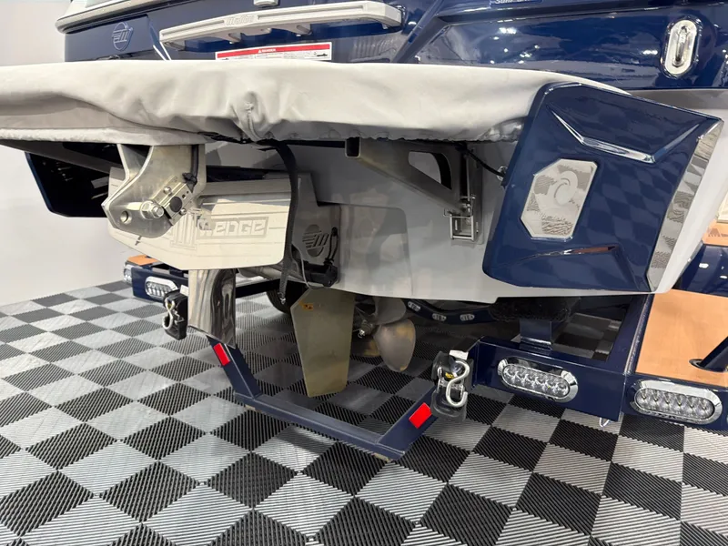 Slide: The Image of Malibu Wakesetter 23 LSV 2025 - 6