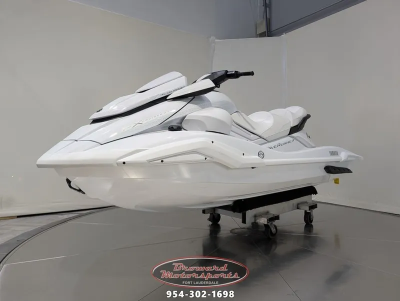 Slide: The Image of Yamaha FX Cruiser SVHO® 2026 - 4