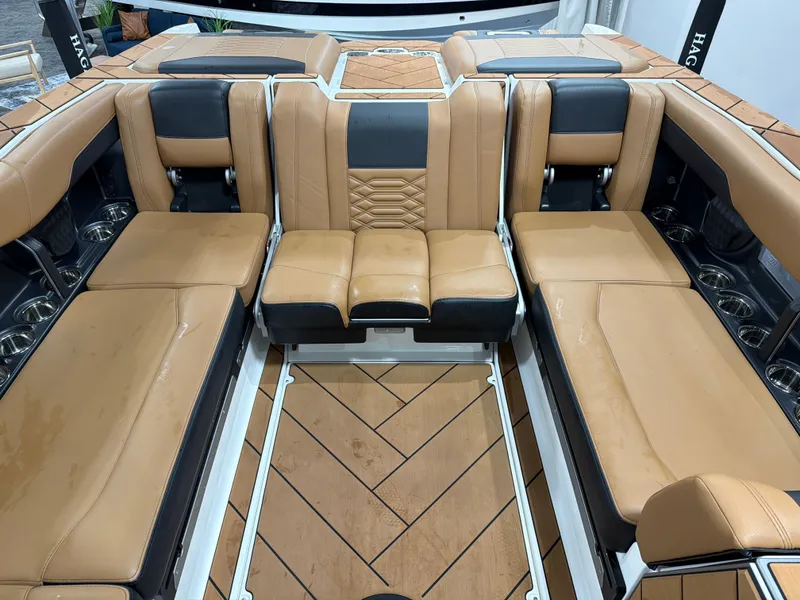 Slide: The Image of Malibu 26 LSV 2025 - 15