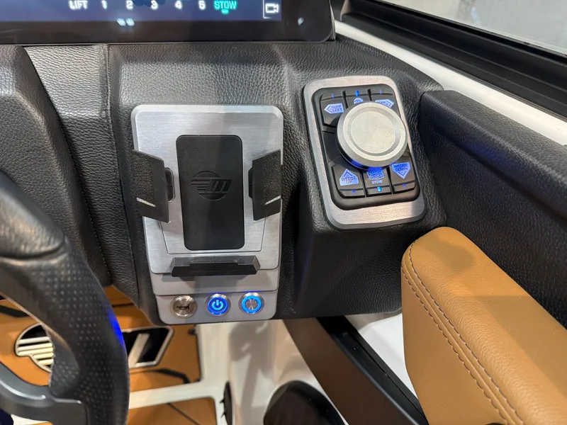 Slide: The Image of Malibu 26 LSV 2025 - 23