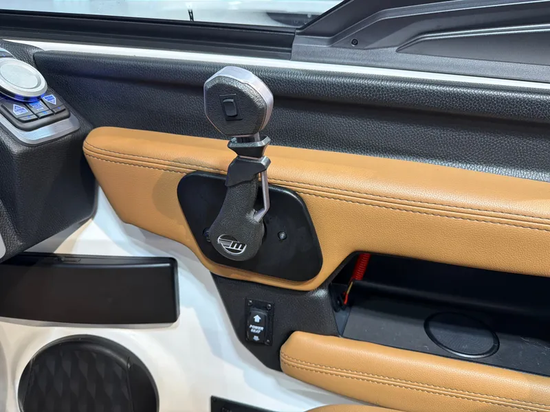 Slide: The Image of Malibu 26 LSV 2025 - 24