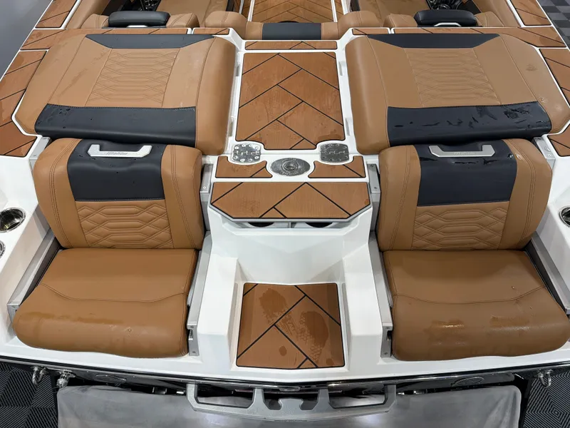 Slide: The Image of Malibu 26 LSV 2025 - 7