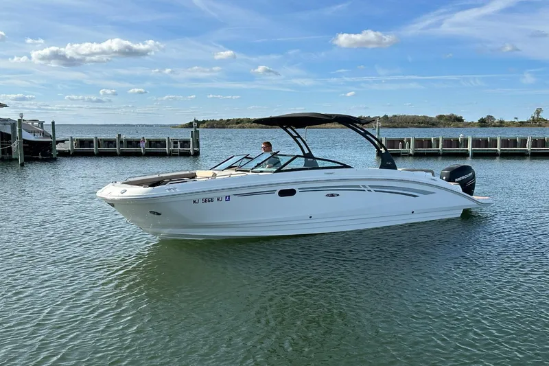 Slide: The Image of Sea Ray 270 Sundeck Outboard 2016 - 0