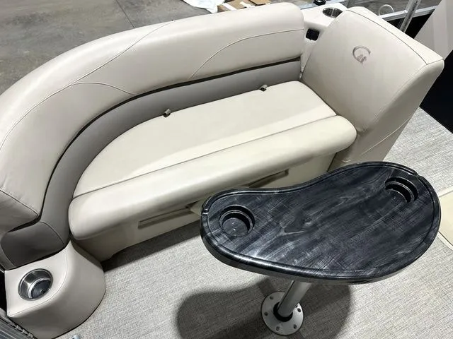 Slide: The Image of Tahoe GRAND ISLAND 2021 - 12