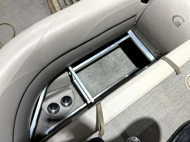 Slide: The Image of Tahoe GRAND ISLAND 2021 - 13