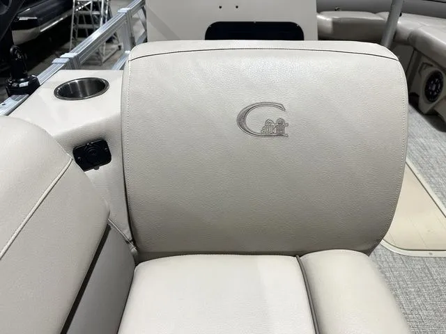 Slide: The Image of Tahoe GRAND ISLAND 2021 - 14