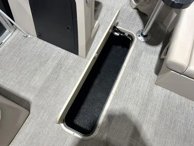 Slide: The Image of Tahoe GRAND ISLAND 2021 - 15