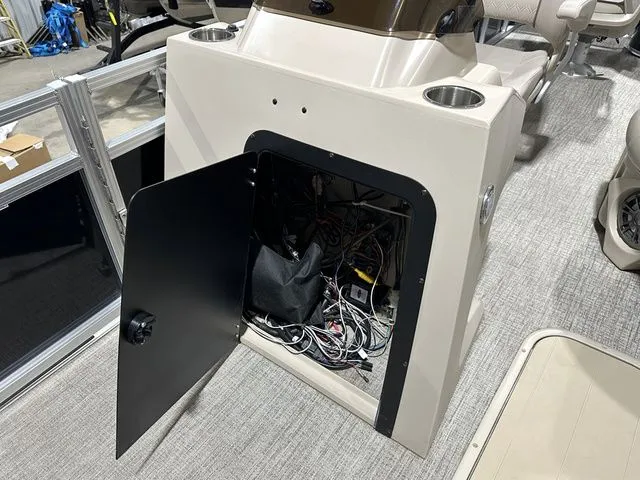 Slide: The Image of Tahoe GRAND ISLAND 2021 - 16