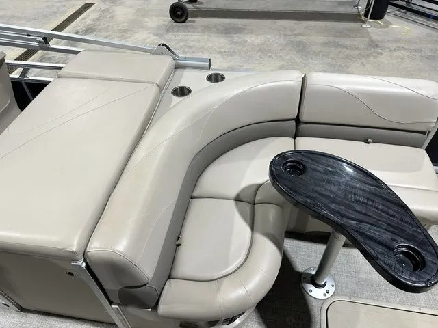 Slide: The Image of Tahoe GRAND ISLAND 2021 - 31