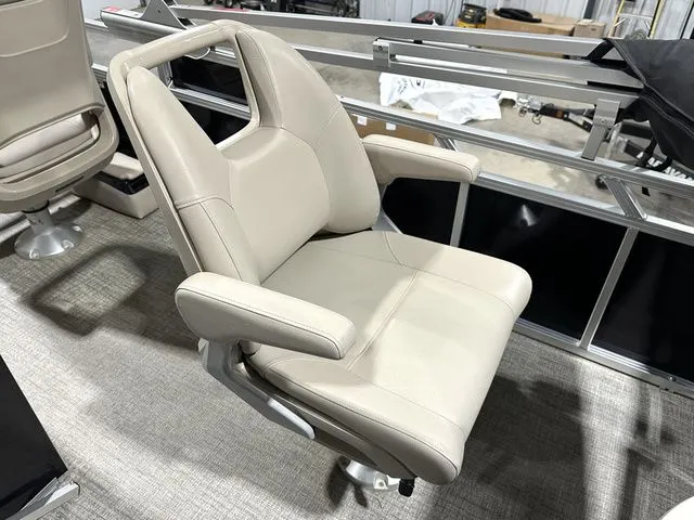 Slide: The Image of Tahoe GRAND ISLAND 2021 - 37