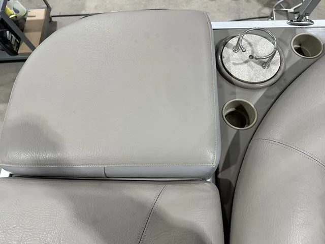 Slide: The Image of Premier 220 SunSation 2013 - 13