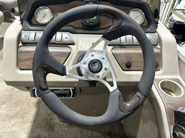 Slide: The Image of Premier 220 SunSation 2013 - 25