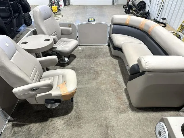 Slide: The Image of Premier 220 SunSation 2013 - 27