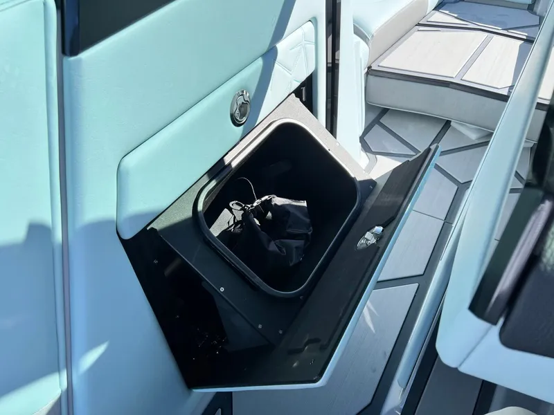 Slide: The Image of Nautique Super Air Nautique G23 Paragon 2026 - 33