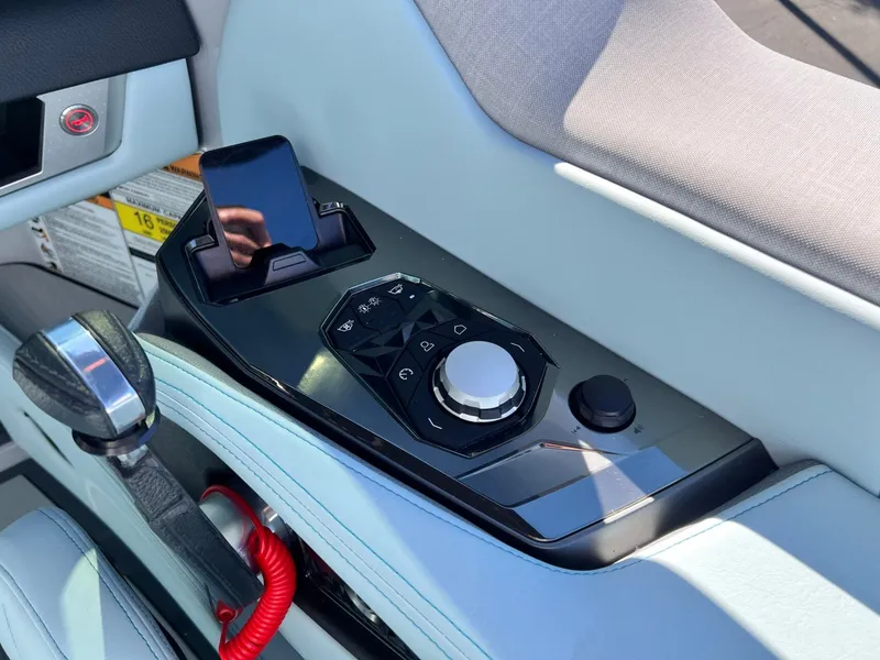 Slide: The Image of Nautique Super Air Nautique G23 Paragon 2026 - 36