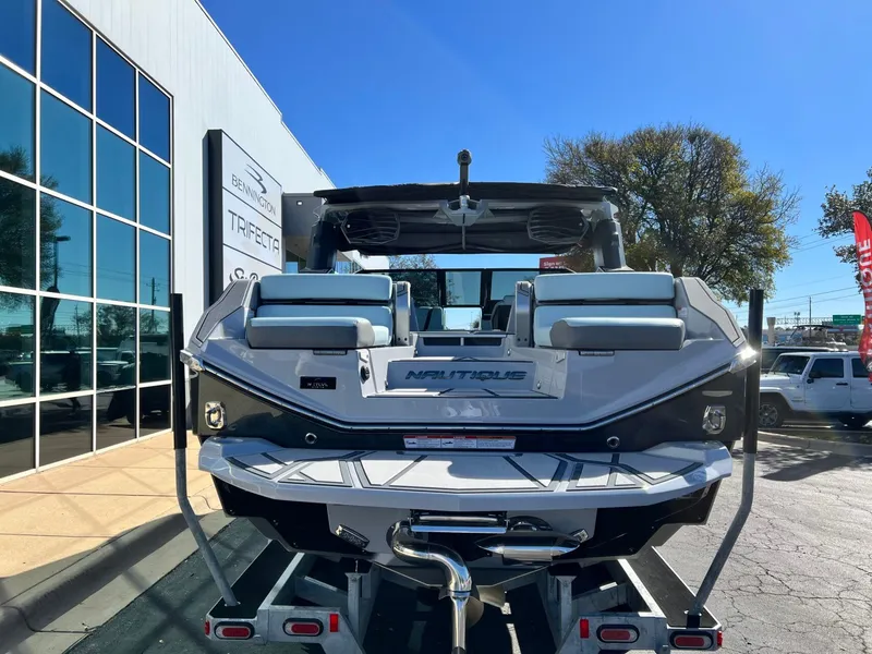 Slide: The Image of Nautique Super Air Nautique G23 Paragon 2026 - 4