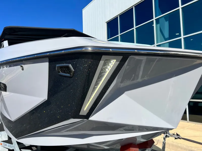 Slide: The Image of Nautique Super Air Nautique G23 Paragon 2026 - 9