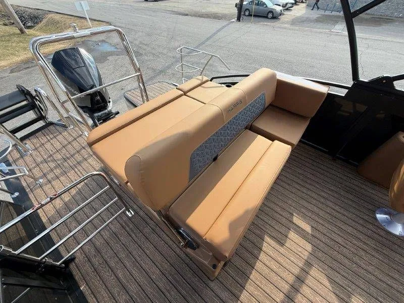 Slide: The Image of Harris Solstice 230 SLDH 2026 - 16