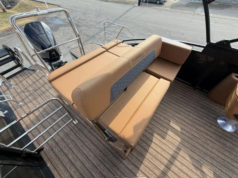 Slide: The Image of Harris Solstice 230 SLDH 2026 - 20