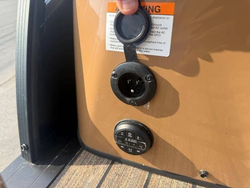 Slide: The Image of Harris Solstice 230 SLDH 2026 - 24