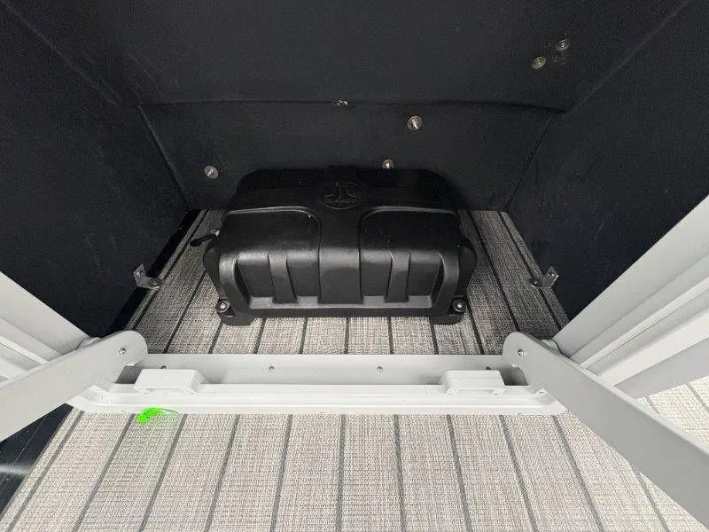 Slide: The Image of Harris Solstice 250 SLDH 2026 - 25